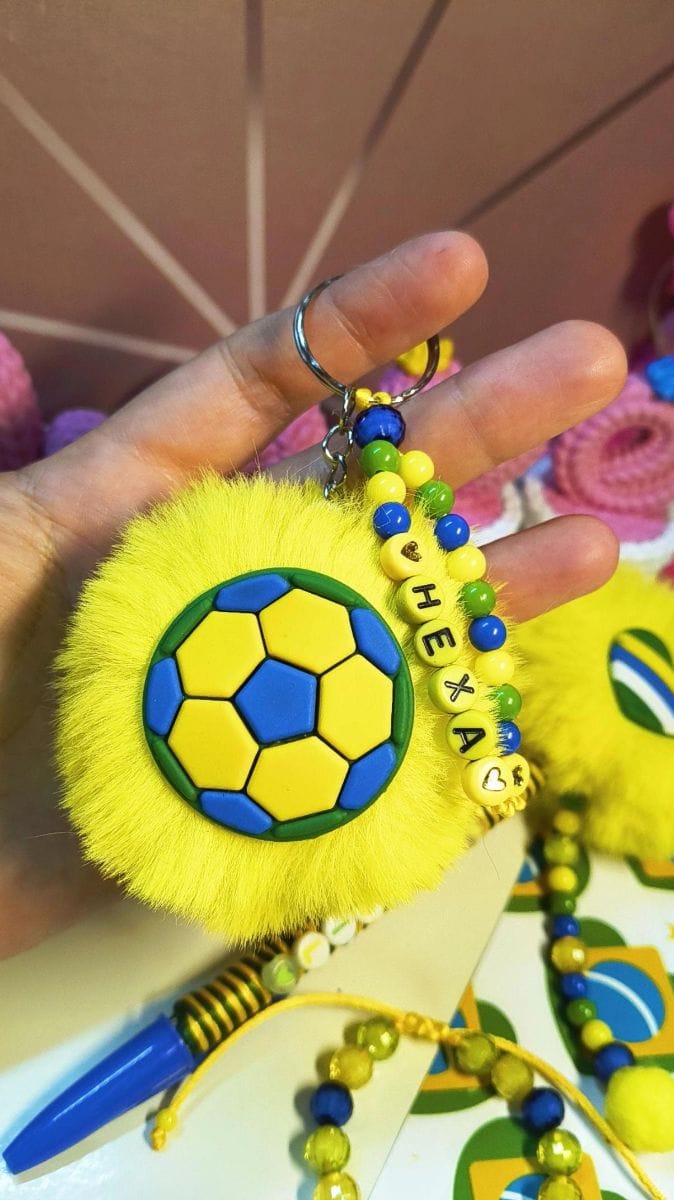 🇧🇷 Chaveiro pompom Copa do mundo 💚✨ - Foto 2