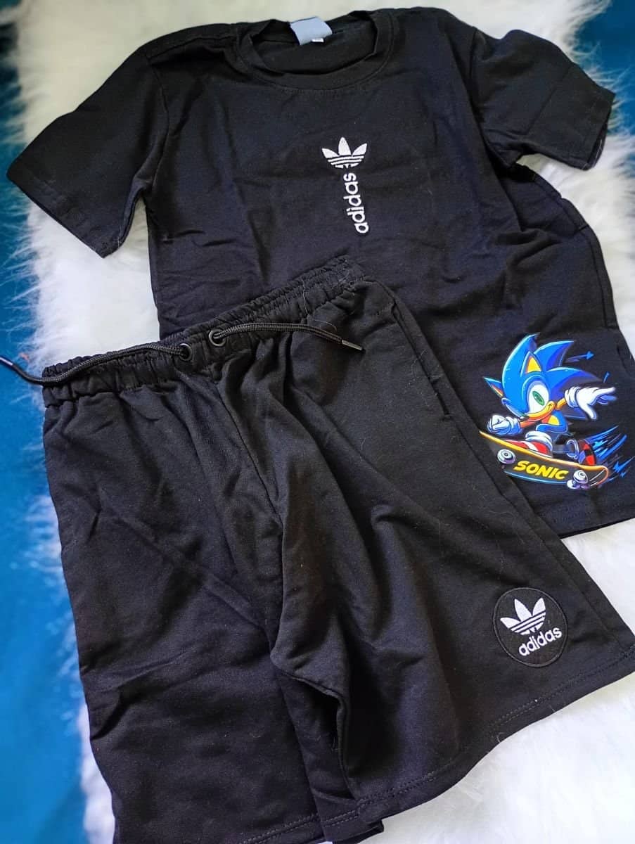 Conjunto Adidas preto tamanho 12