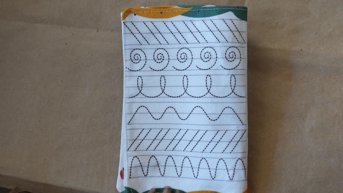 Livro Estampado Pinta e Lava - Foto 4