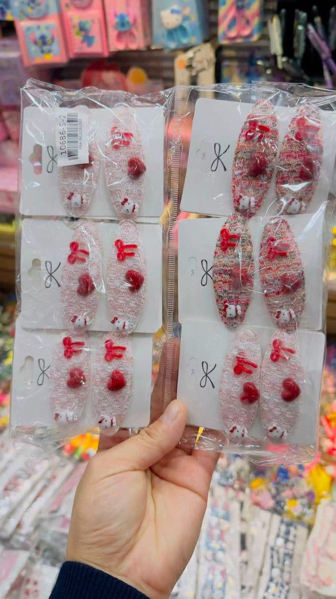 Presilhas hello Kitty