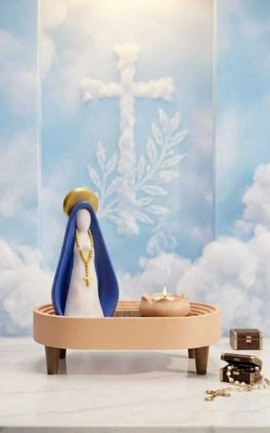 Decoração Sagrada Exclusiva: Santa Impressa em 3D com LED e terço - Foto 3
