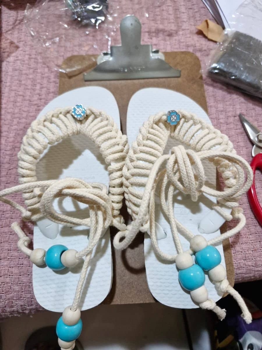 Chinelo Dora