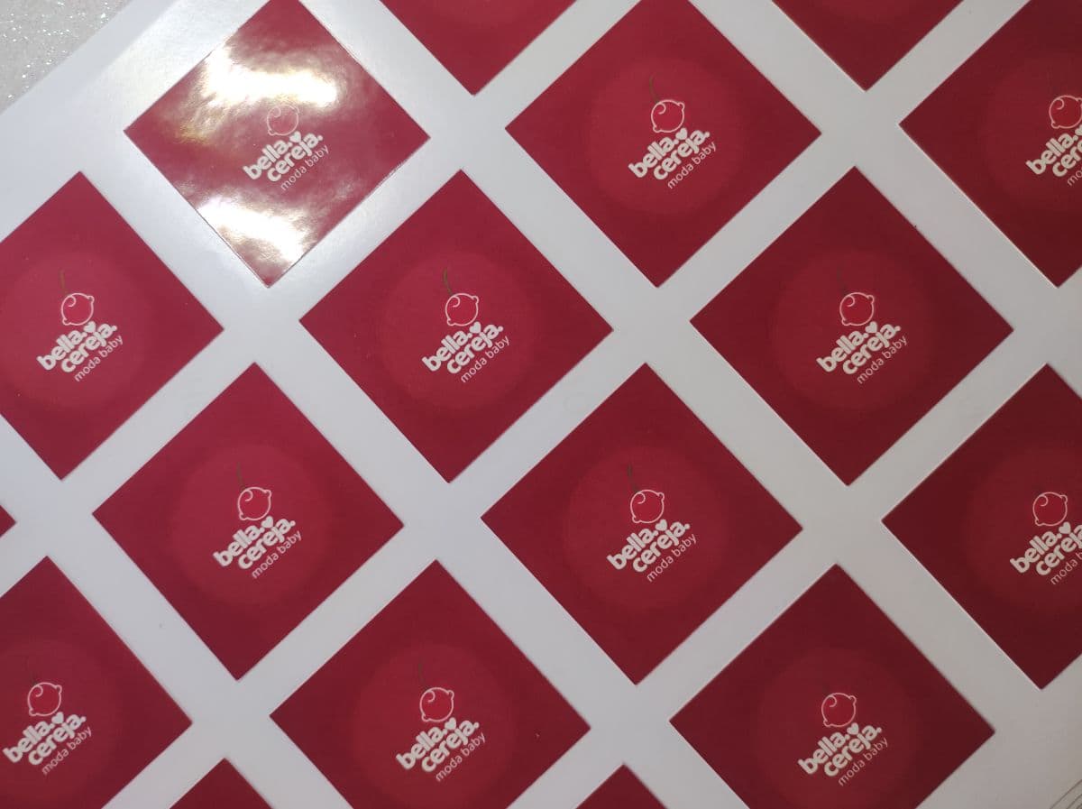 ADESIVO PERSONALIZADO 5X5 - 15 UNIDADES