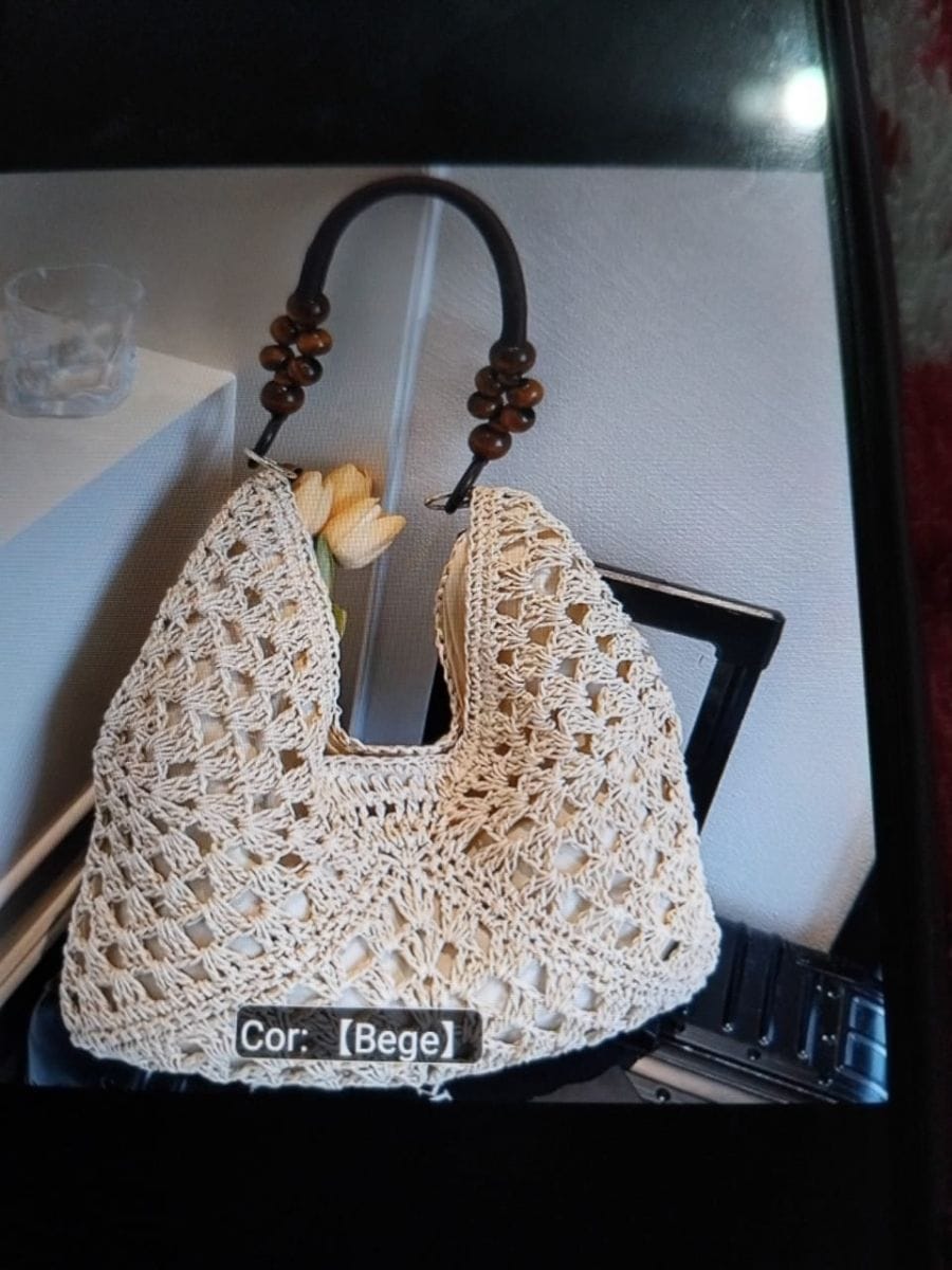 Bolsa Feminina de Ombro com Detalhes na Alça - Foto 1