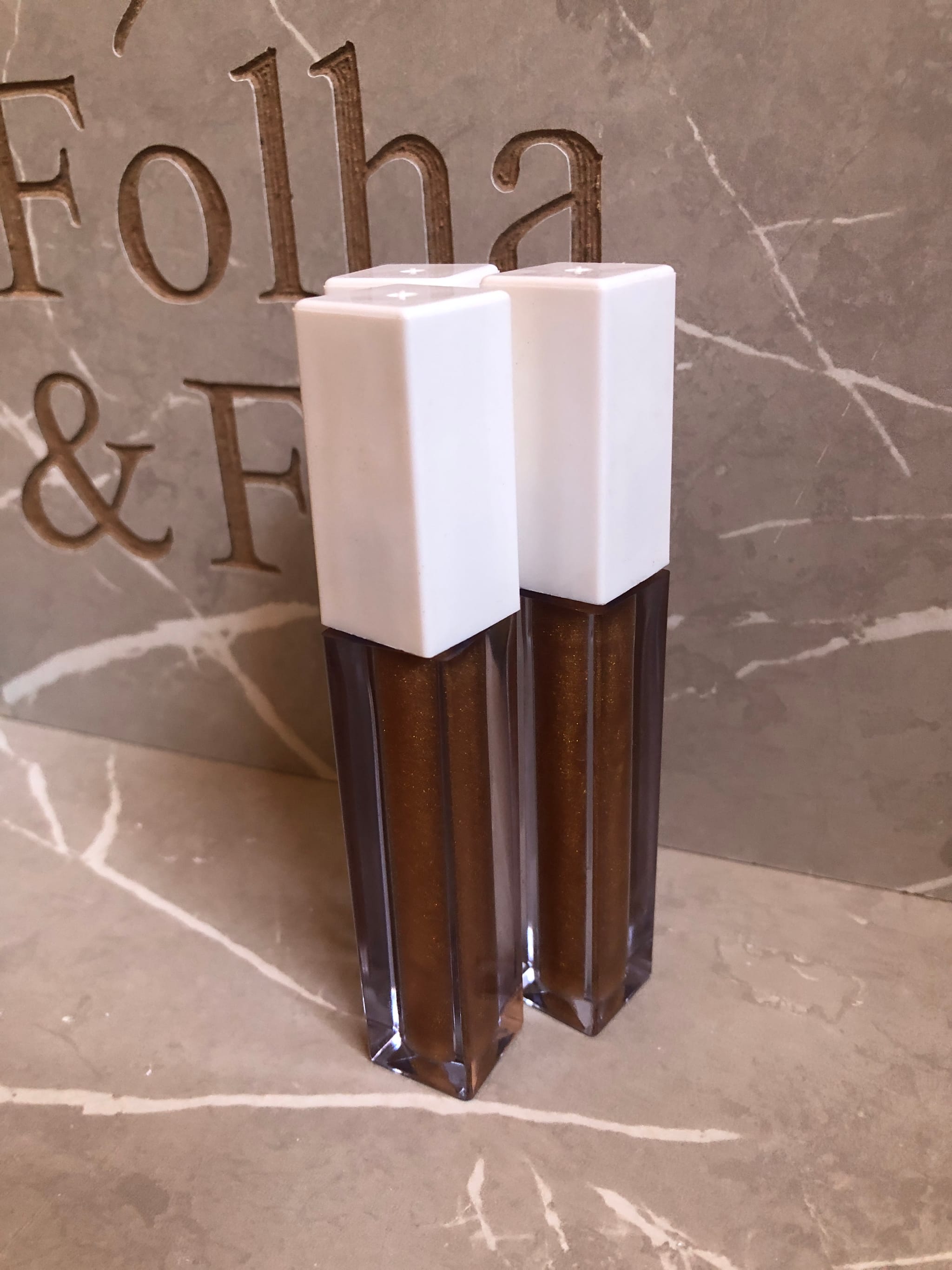 Gloss Labial Dourado holográfico - Foto 3