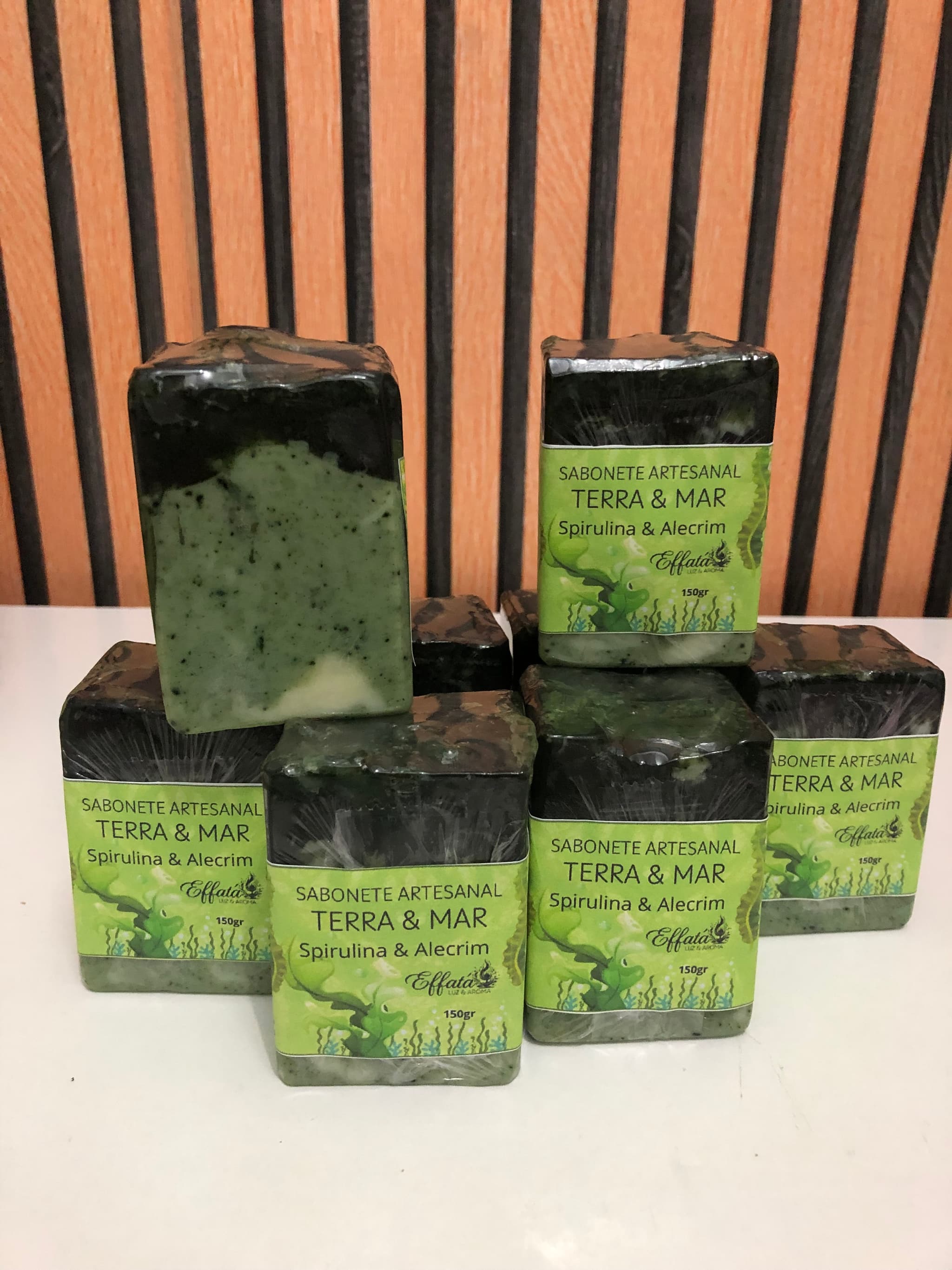 Sabonete artesanal spirulina e alecrim