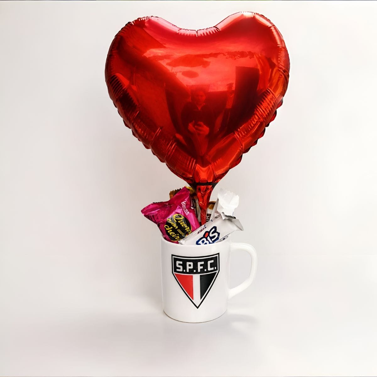 Presente tricolor: Caneca Personalizada são Paulo+ bombons - Foto 1