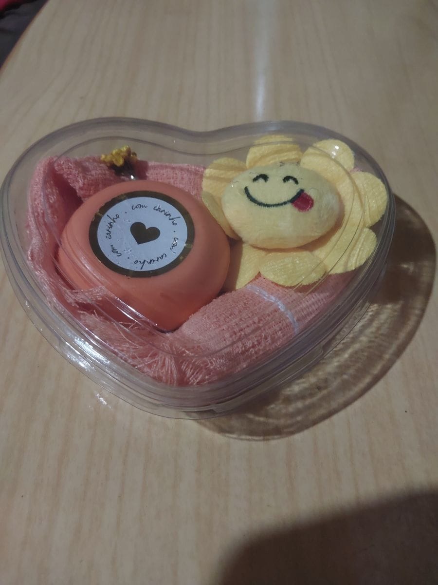Lembrancinha de coração de acetato - Foto 4
