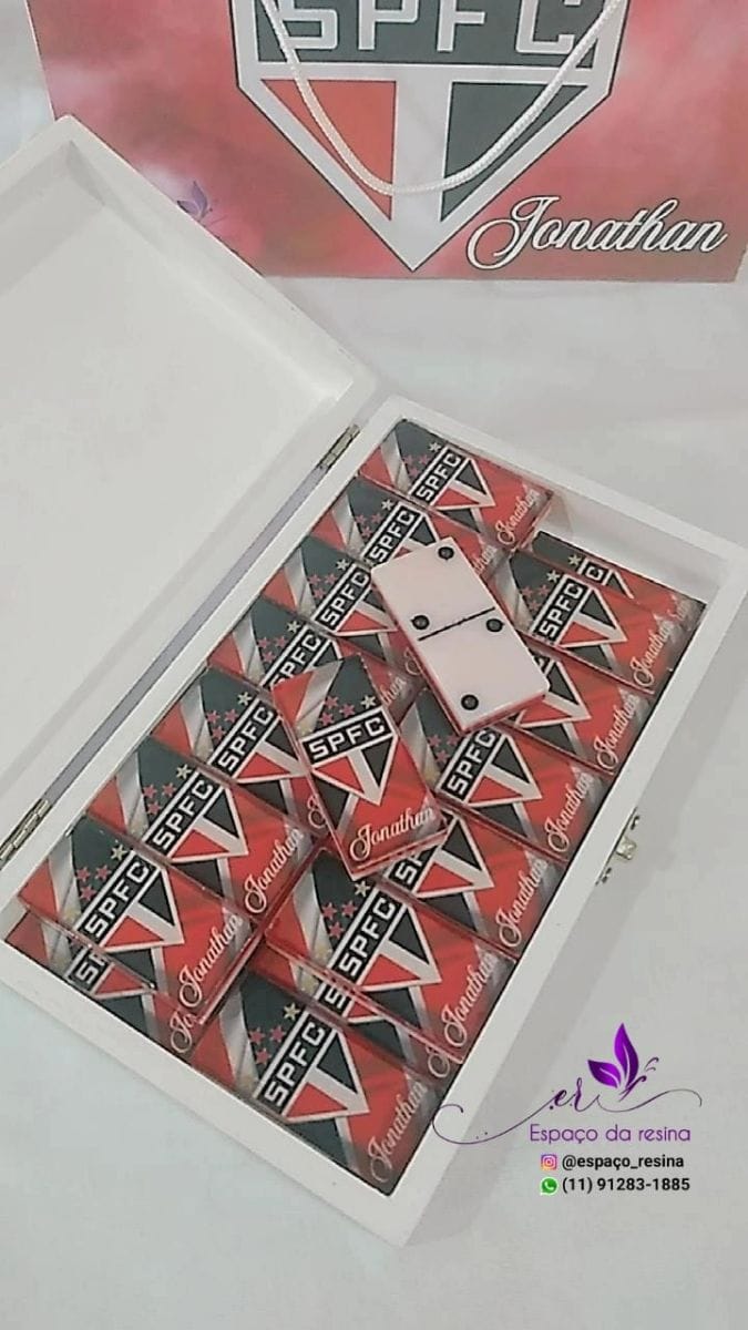 Dominó personalizado em resina com caixa - Foto 4