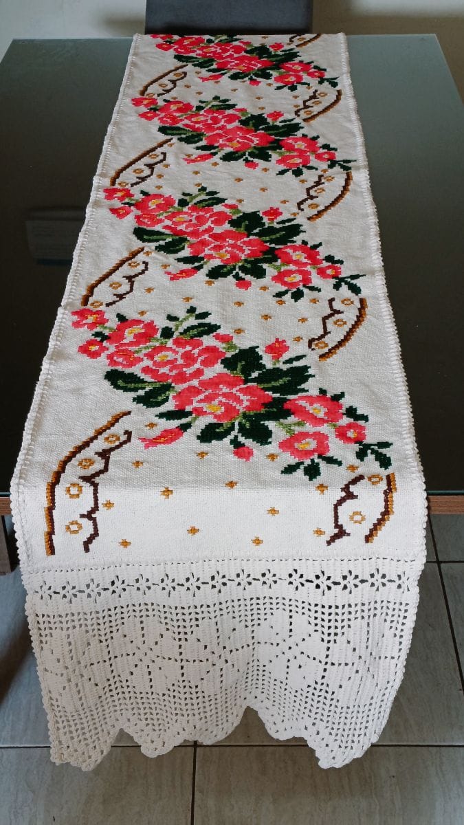 Caminho de mesa 2,20x45 - Foto 4