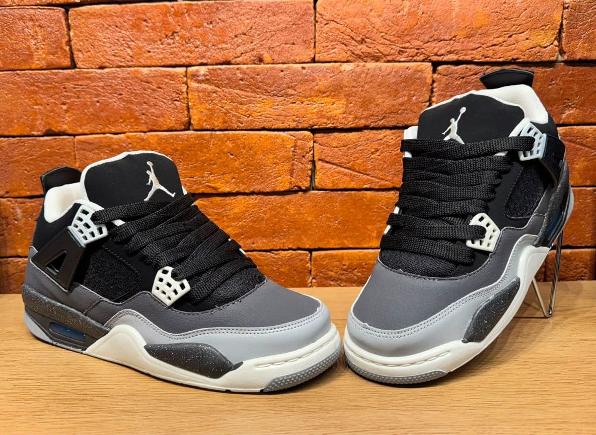 *Nike Jordan 4* 🤩 _Linha Premium_ ✅ Disponíveis 39 ao 43 👟🛍️ Feminino 34 ao 39 👟🛍️