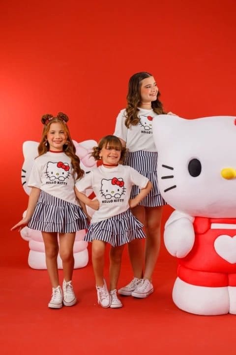 Combinadinho Tee + Short Saia ( Hello Kitty Charms) preto