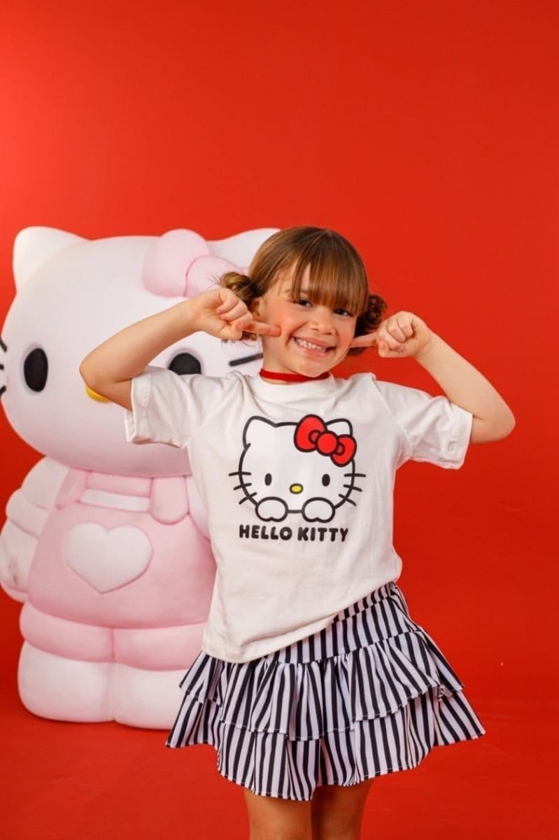 Combinadinho Tee + Short Saia ( Hello Kitty Charms) preto - Foto 4