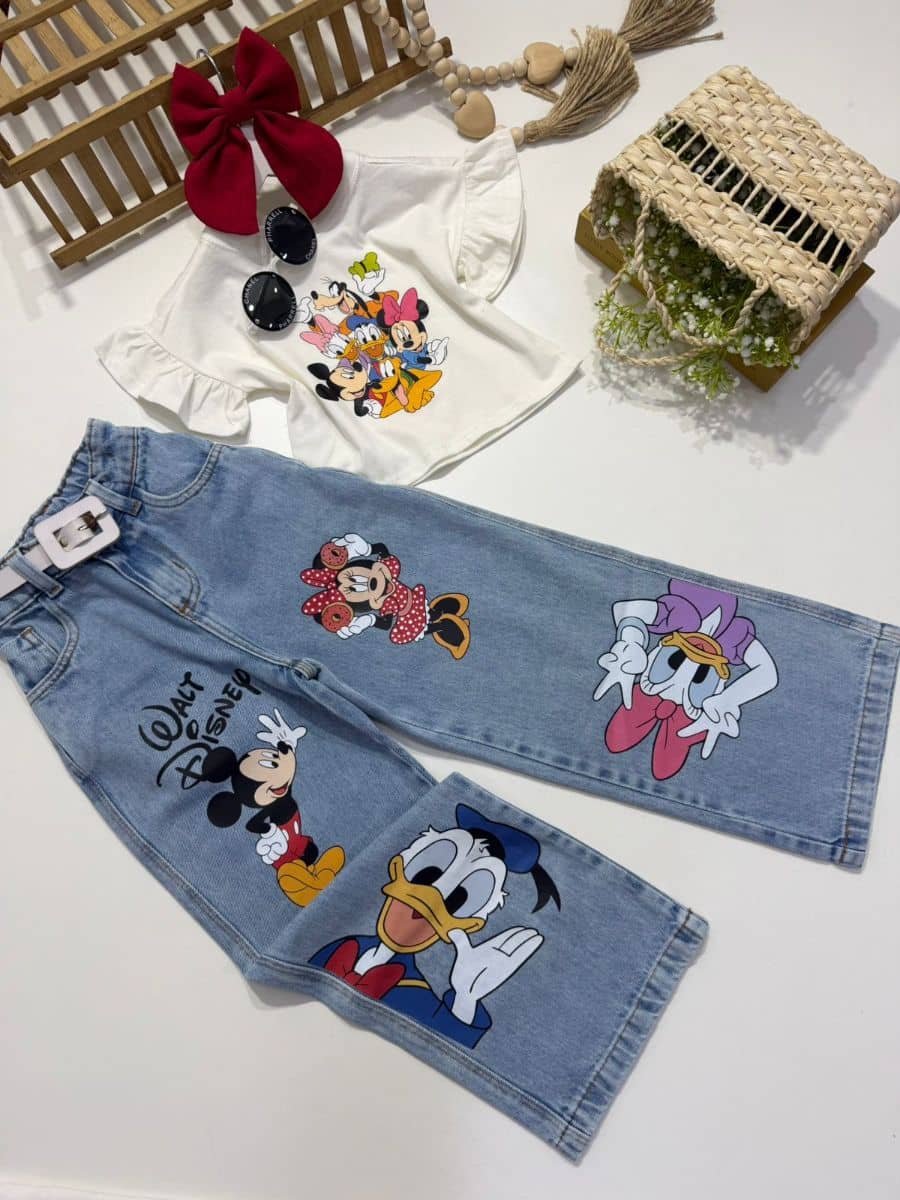 CROPPED LAURA DISNEY