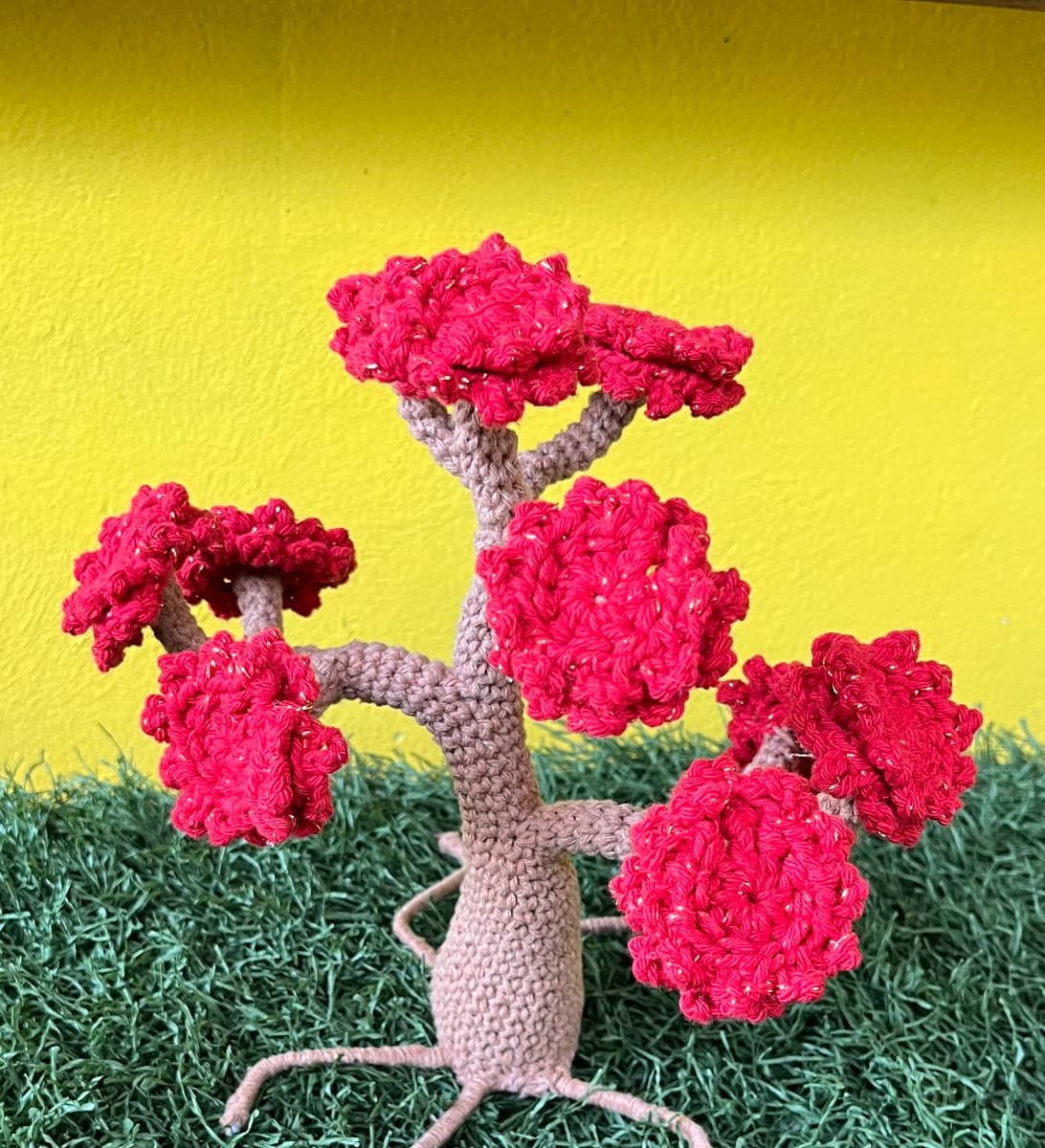 Árvore bonsai em crochê