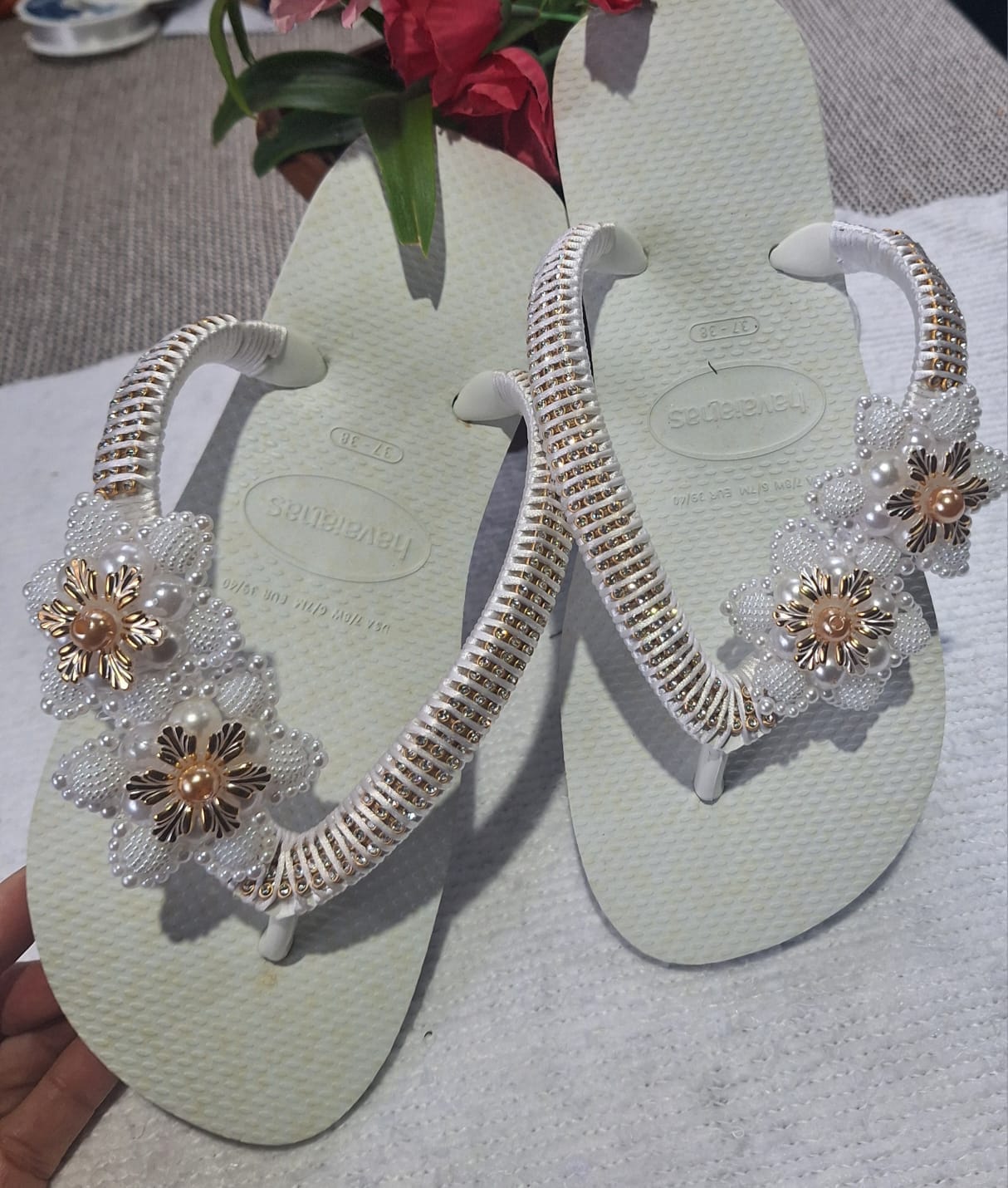 Chinelo Havaianas Personalizado Flor Dourada Luxo & Strass