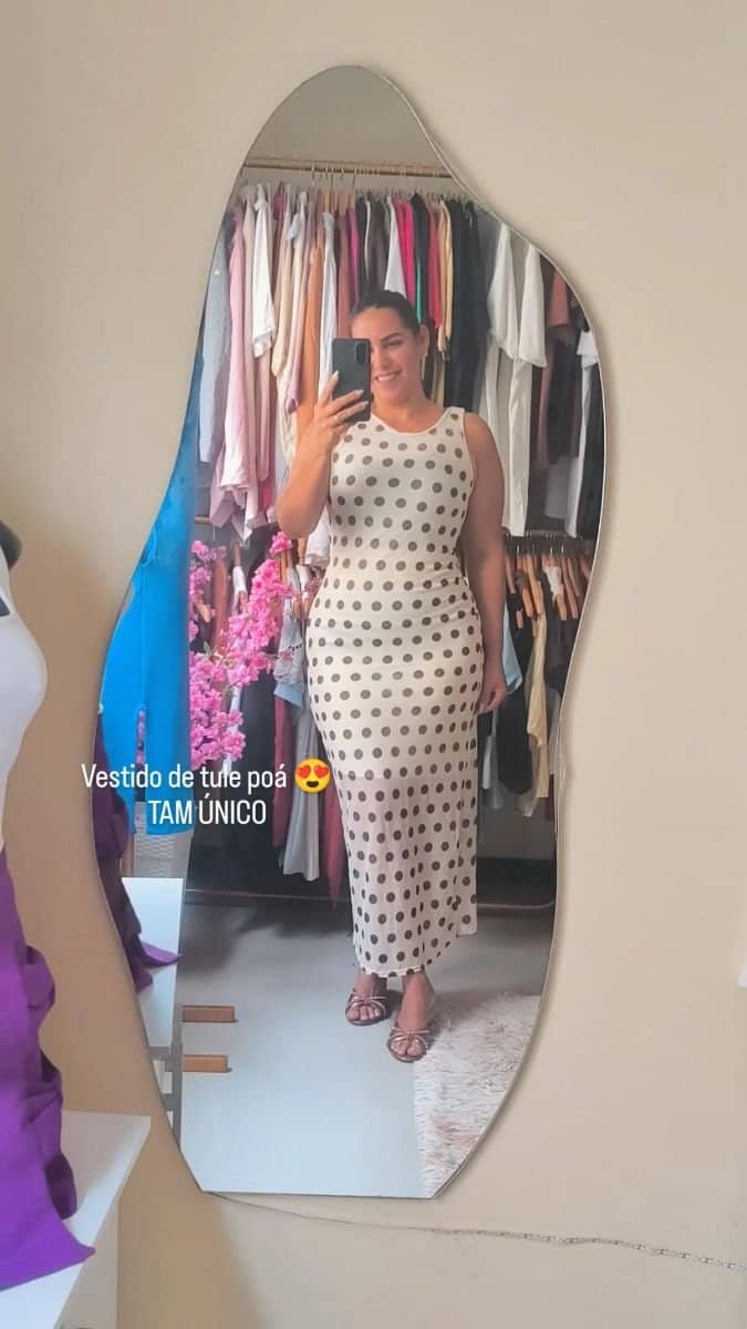 Vestido de tule poá