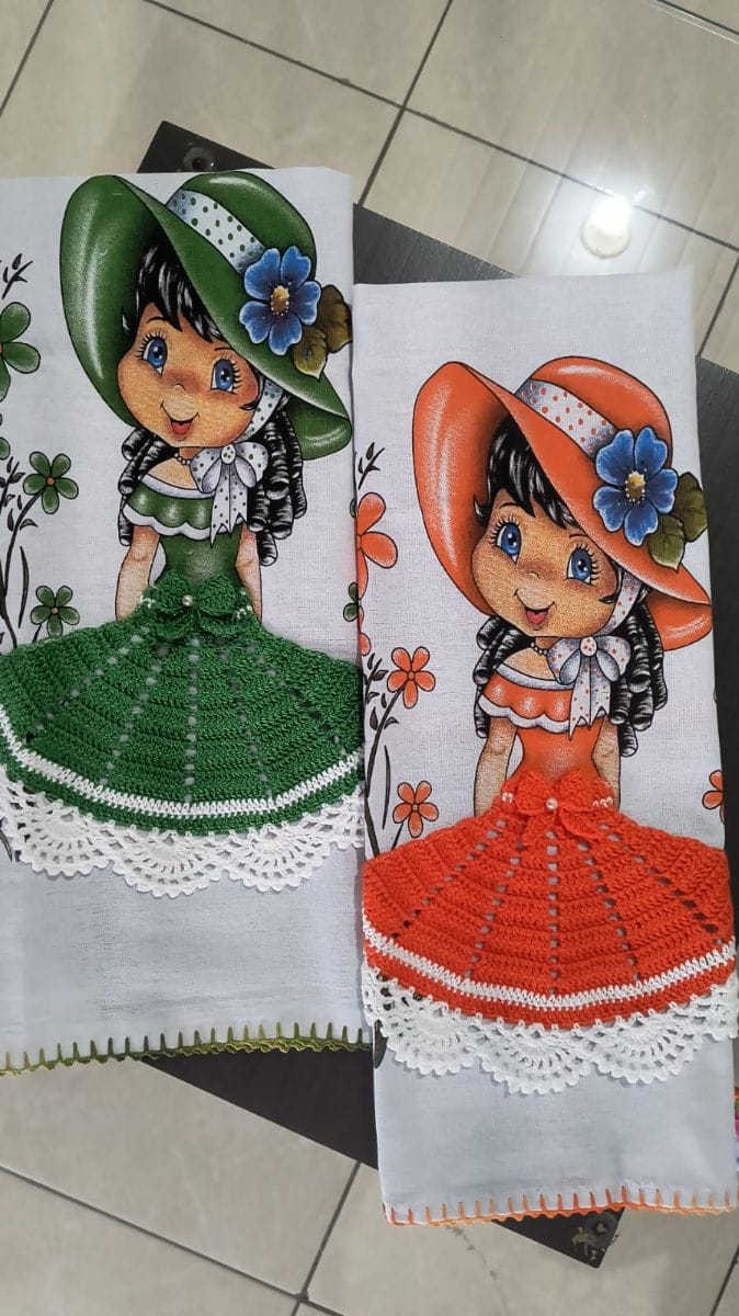 Panos de prato com saias em crochê 🧶 Boneca Naty. - Foto 1