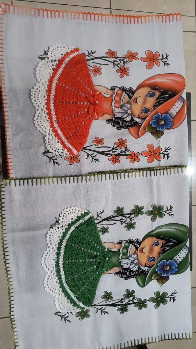 Panos de prato com saias em crochê 🧶 Boneca Naty. - Foto 2