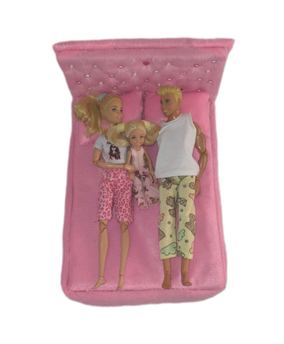Cama de luxo tipo casal para boneca até 30cm - Foto 4