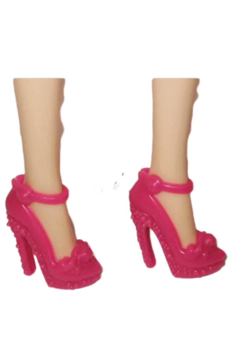 Sandália para Barbie - Foto 1