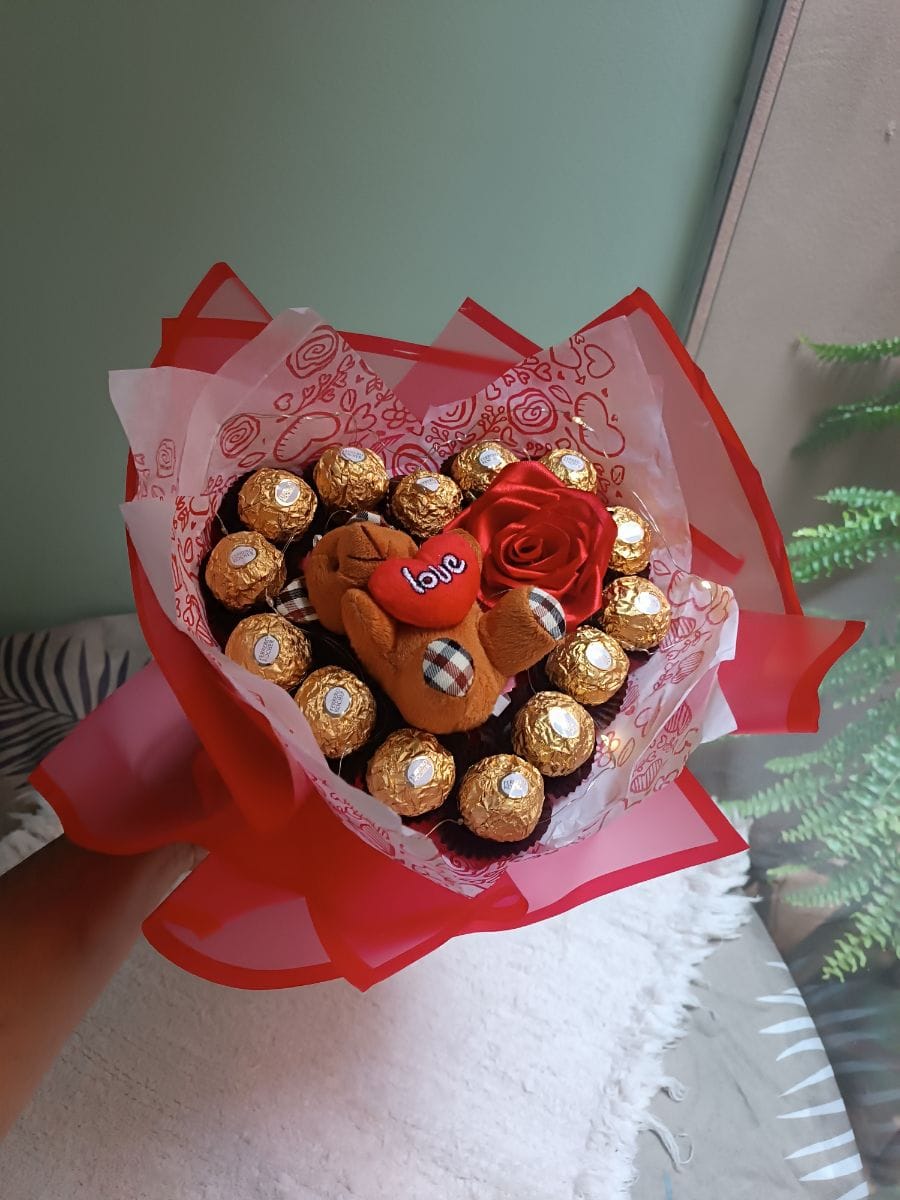 Buquê Ferrero com pelúcia 🧸 - Foto 2