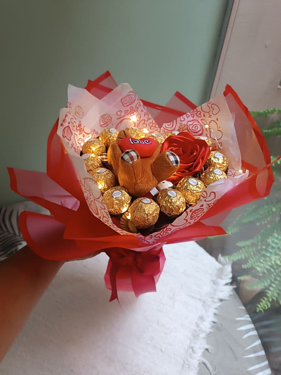 Buquê Ferrero com pelúcia 🧸