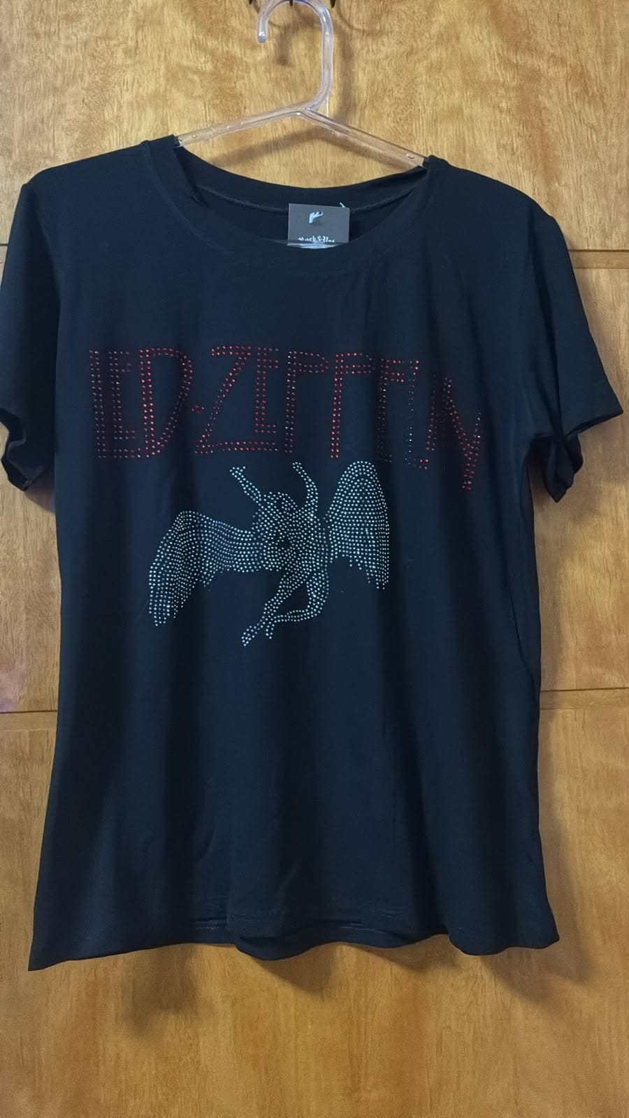 T-Shirt em Viscolycra Pemium e Pedrarias - Foto 1