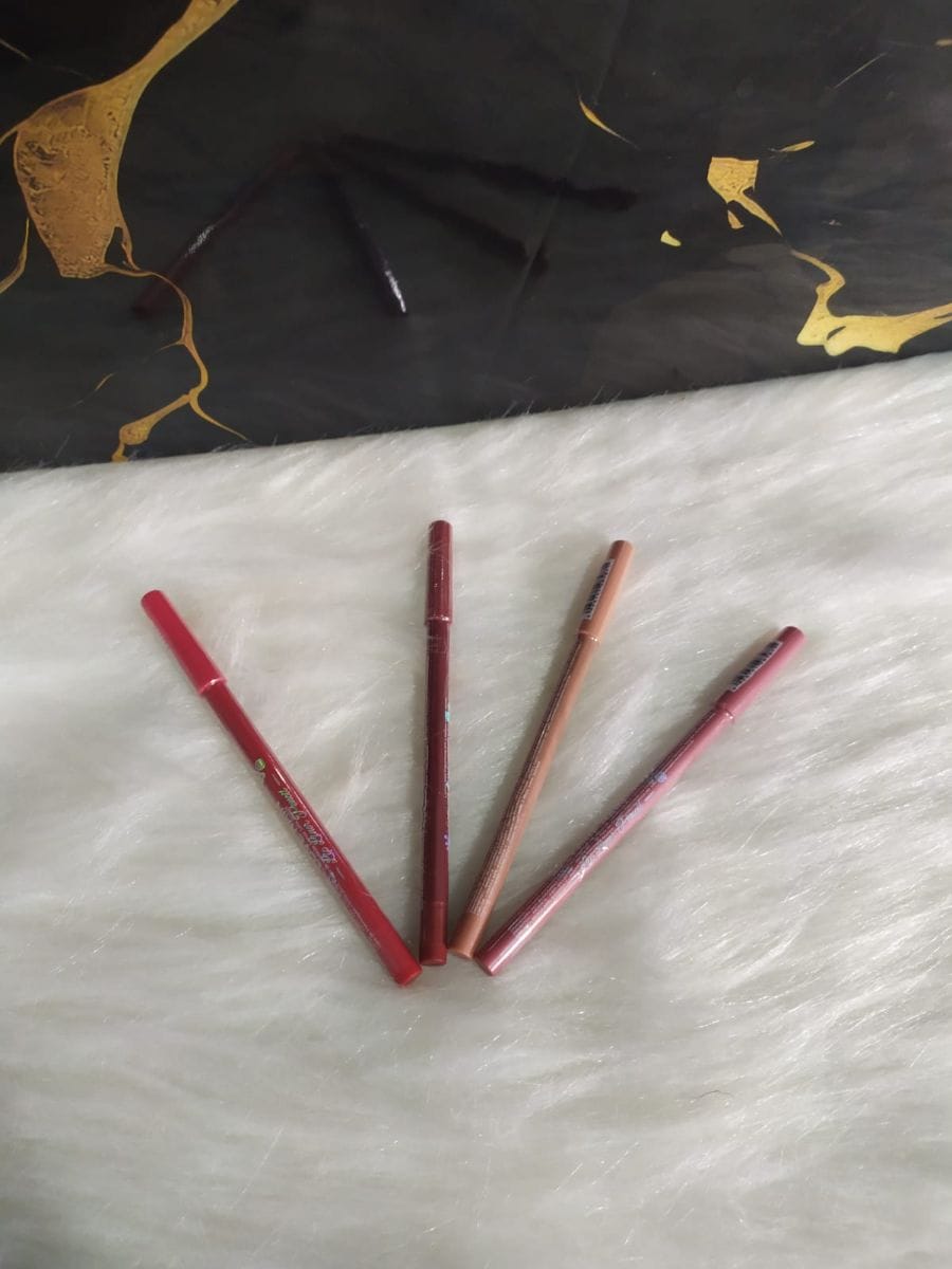 LAPIS LABIAL - Foto 1