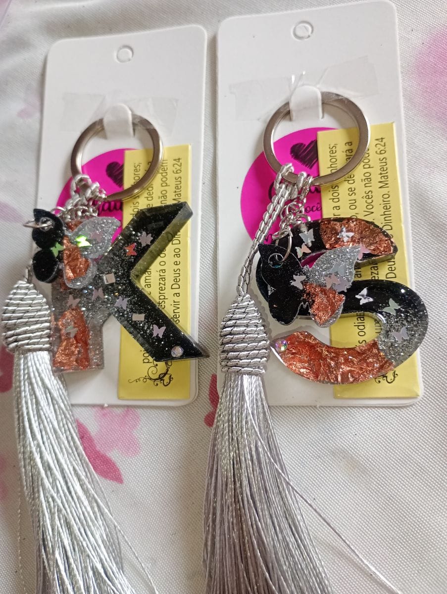 Chaveiros de iniciais com pingente e tassel - Foto 6