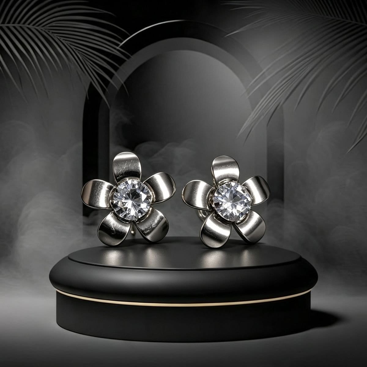 Brinco estilo flor aço inox com pedra de zircônia - Foto 2