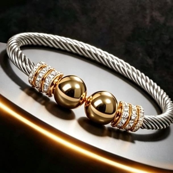 Bracelete aço inox fio torcido detalhes dourado banhado ouro 18k com Pedras de zircônias modelo aberto ajusta em qualquer pulso - Foto 4