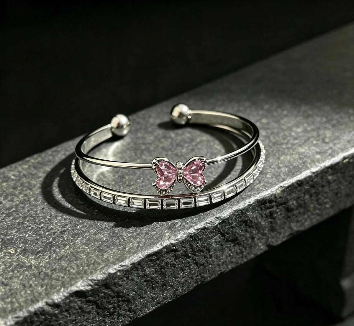 Bracelete aço inox pingente de laço rosa e pedras de zircônias - Foto 3