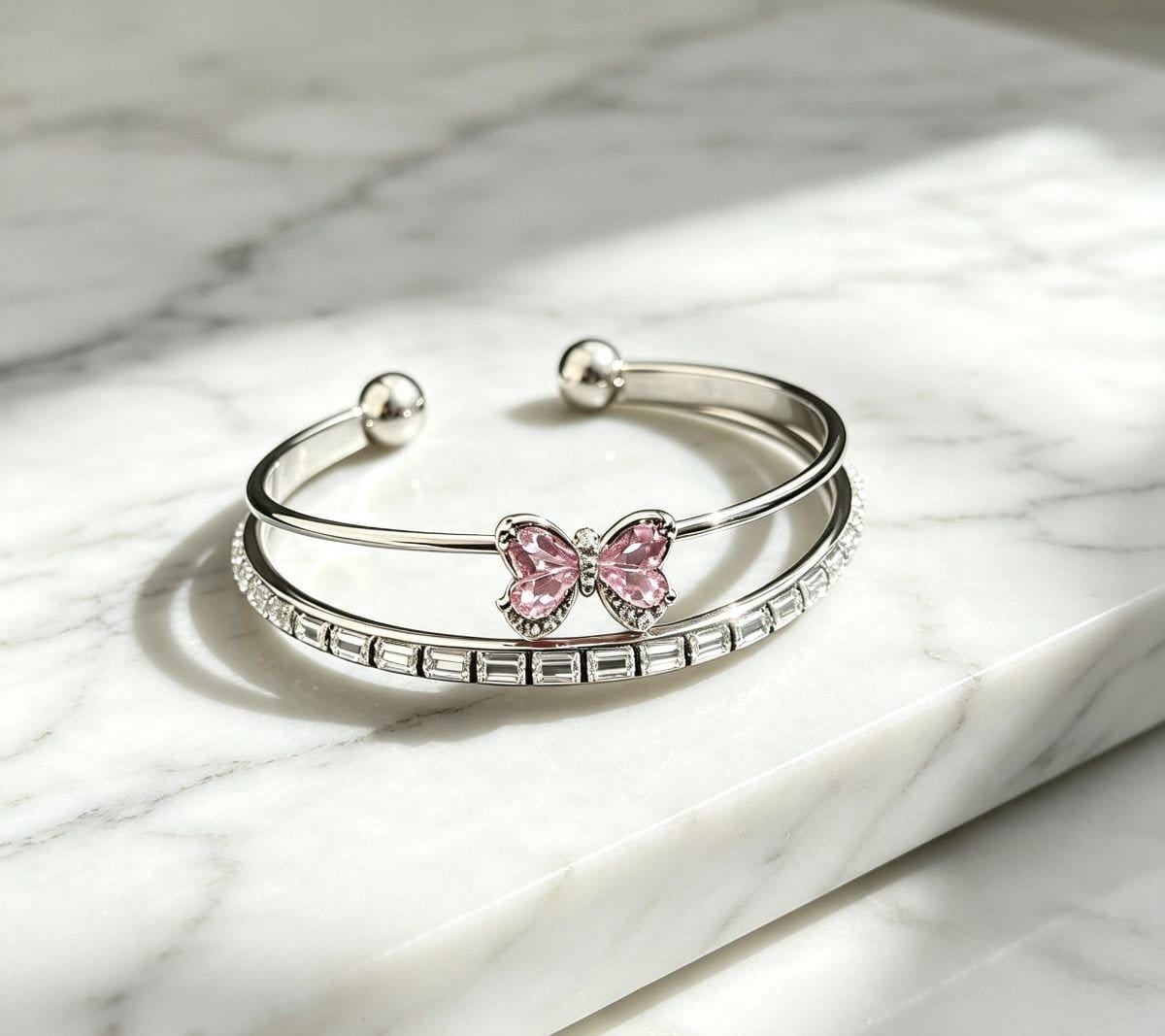 Bracelete aço inox pingente de laço rosa e pedras de zircônias - Foto 4