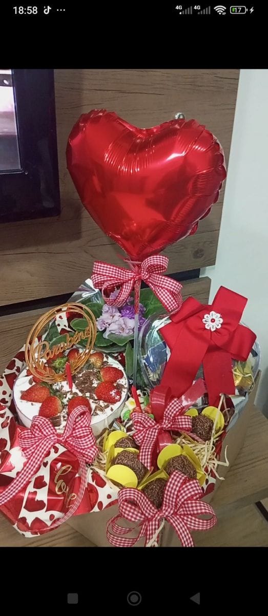 Cesta de Aniversário - Foto 2