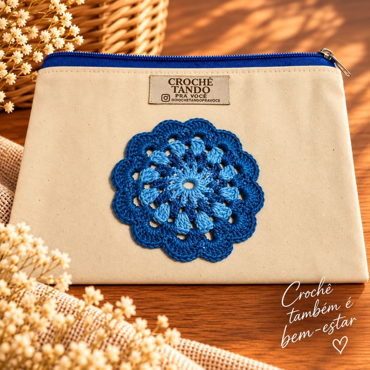Necessaire 15x20 com aplicação em crochê - Foto 1