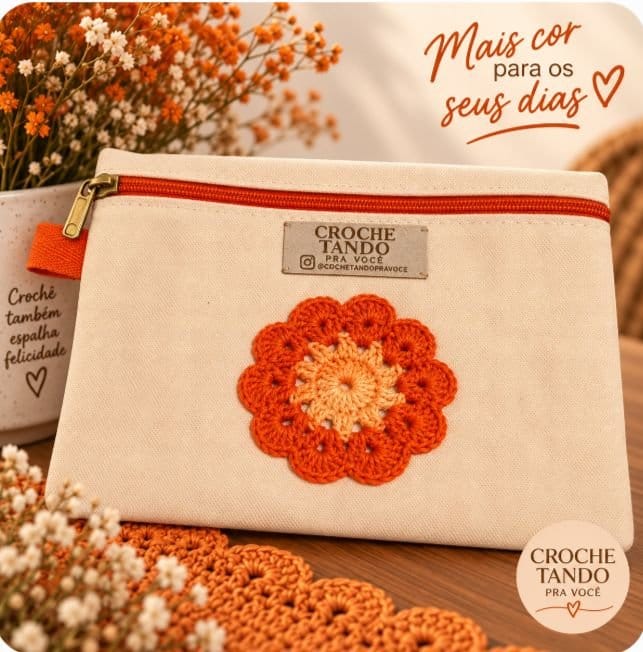 Necessaire 15x20 com aplicação em crochê - Foto 1