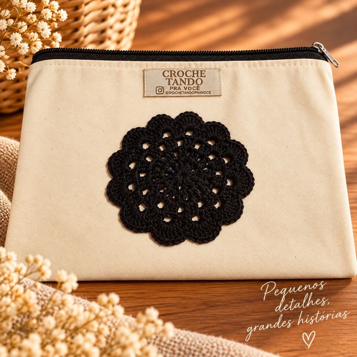 Necessaire 15x20 com aplicação em crochê - Foto 1