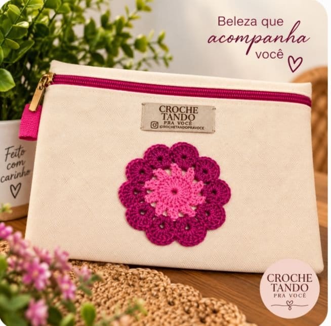 Necessaire 15x20 com aplicação em crochê - Foto 1