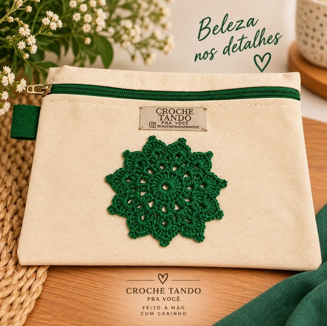 Necessaire 15x20 com aplicação em crochê - Foto 1