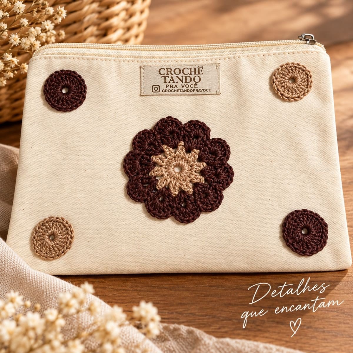 Necessaire 15x20 com aplicação em crochê - Foto 1