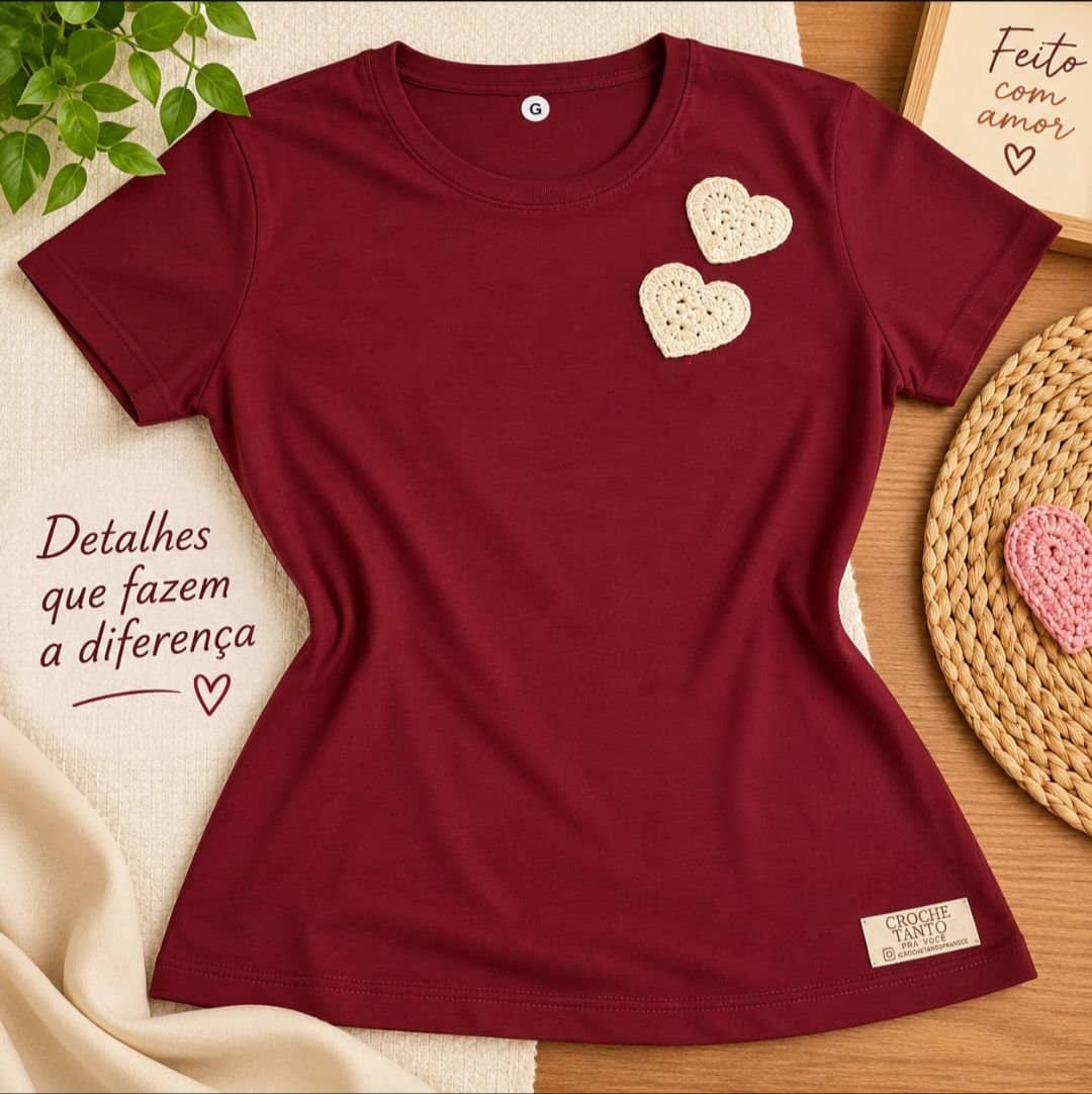 Camiseta Customizada - aplicação em crochê