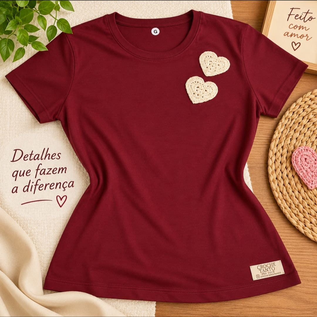Camiseta Customizada - aplicação em crochê - Foto 1