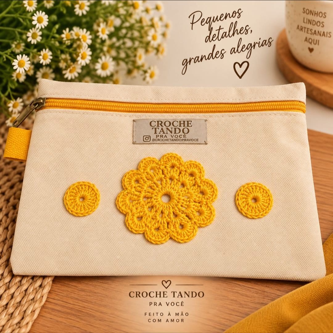 Necessaire 15x20 com aplicação em crochê - Foto 1