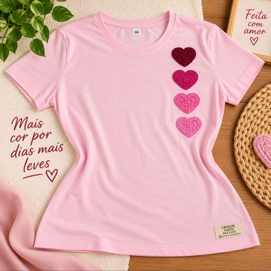 Camiseta Customizada - aplicação em crochê - Foto 1