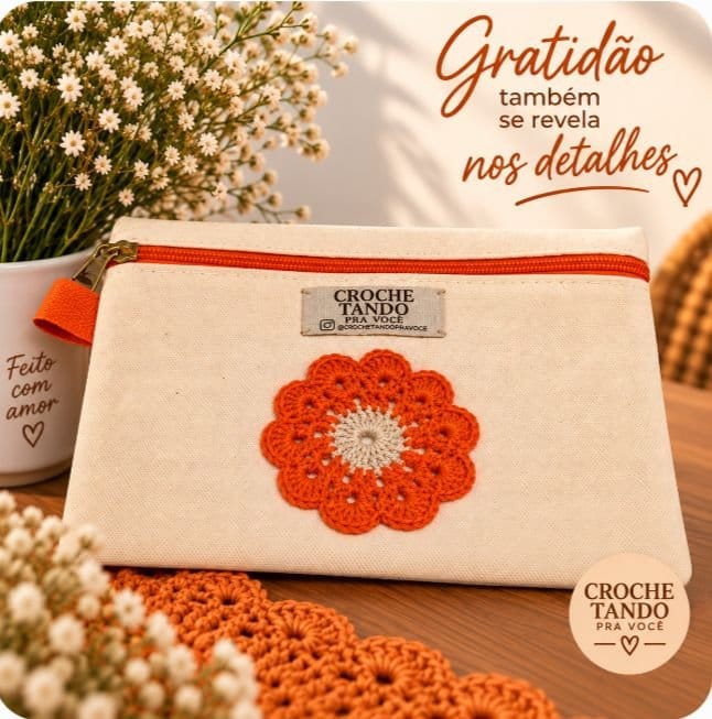 Necessaire 15x20 com aplicação em crochê - Foto 1