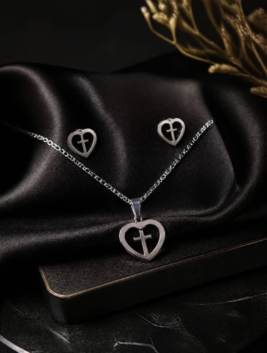 ✨ Conjunto coração com Cruz ✨