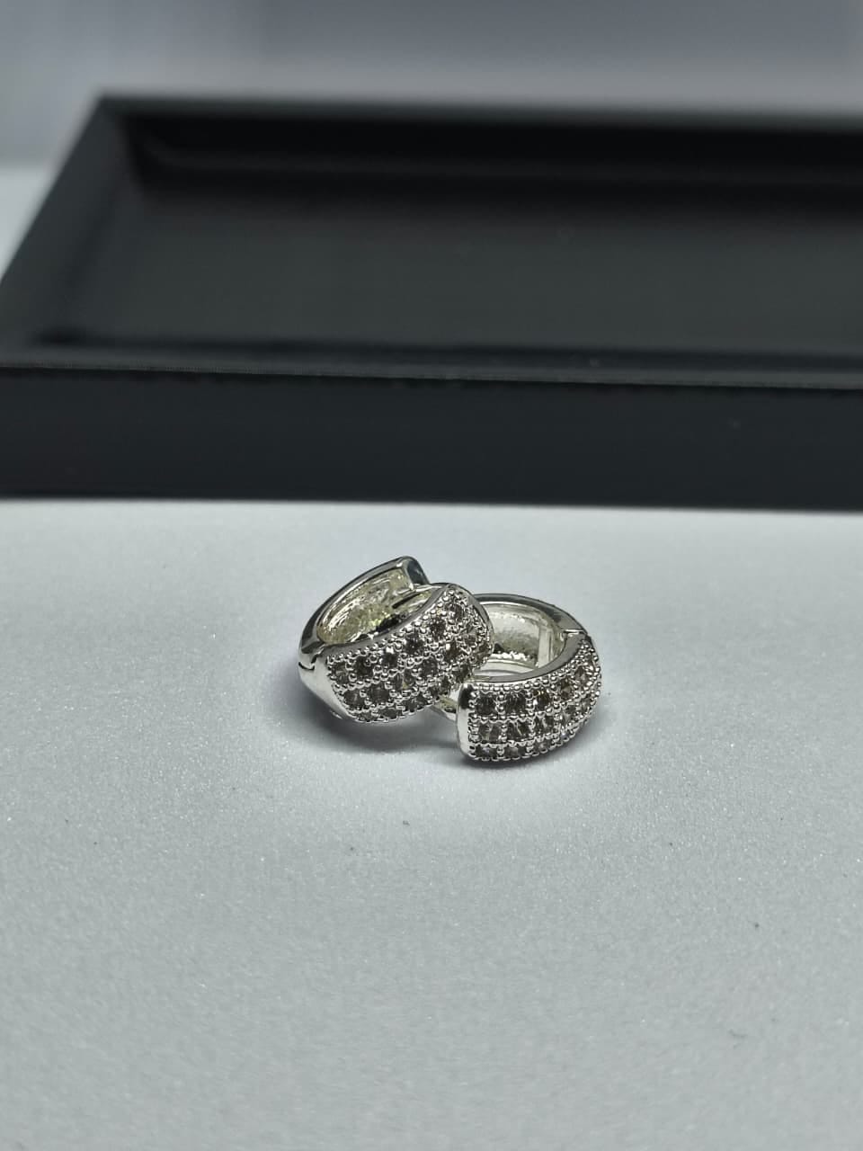 Brinco Argola com Zircônia – Elegance - Foto 1