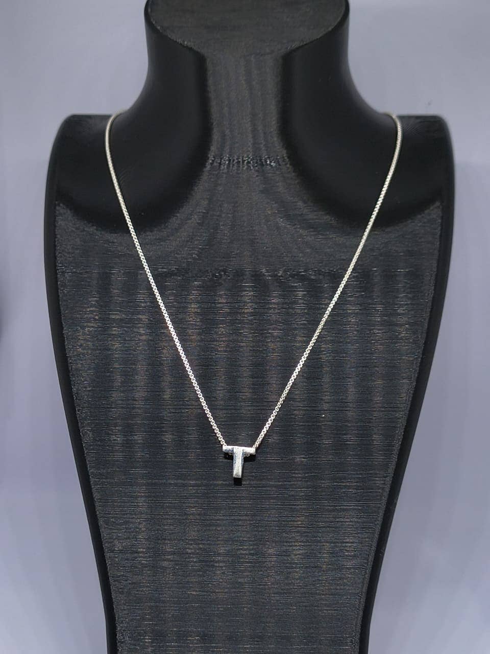 Colar Letra “T” – Elegance