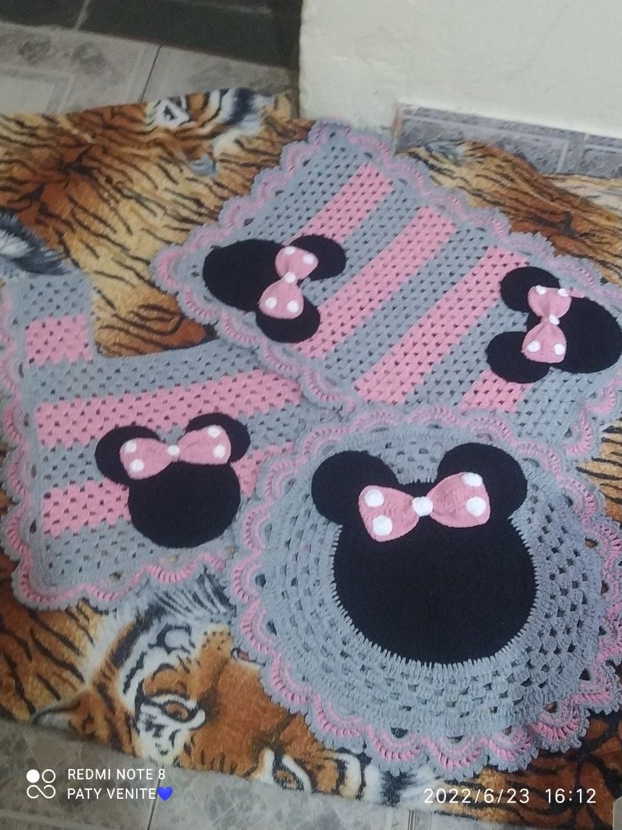 Jogo de Banheiro em Crochê Minnie Luxo – Delicadeza e Charme para Seu Banheiro - Foto 4
